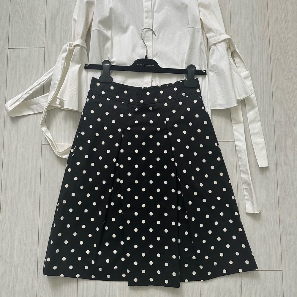 CAROLINA HERRERA POLKA-DOT PLEATED DAY SKIRT - SIZE 4